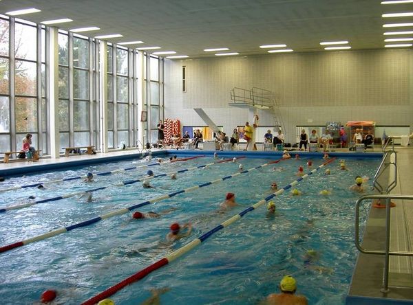 Das städtische Hallenbad am Badeweiher. Foto: Stadt Marl.