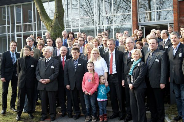 Der neue NRW Umweltminister Remmel, Landrat Süberkrüb und die Bürgermeister der kreisangehörigen Städte zeichneten jetzt die engagierten Unternehmen mit der ÖKOPROFIT-Urkunde aus