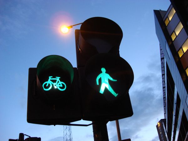 Sicherheitsüberprüfung an Ampeln: Stadt bittet um vorsichtige Fahrweise