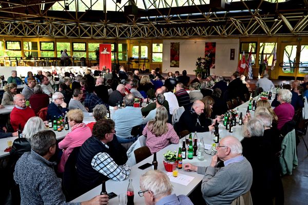 90 geladene Gäste kamen am Dienstagabend zum Arbeitnehmerempfang in die Willy-Brandt-Gesamtschule.