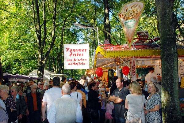 Viele Besucher flanierten am Sonntag (3.10.) wieder über das VolksParkFest in Marl.