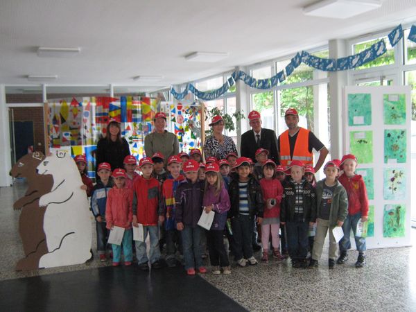 Foto mit den künftigen Erstklässlern der Martin-Buber-Schule