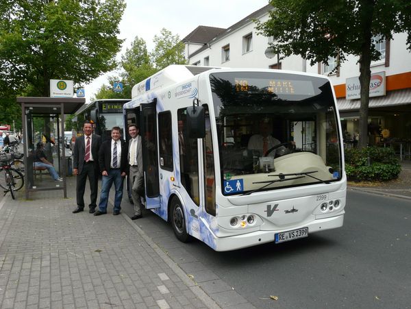 Der Wasserstoffbus am Marktplatz Brassert