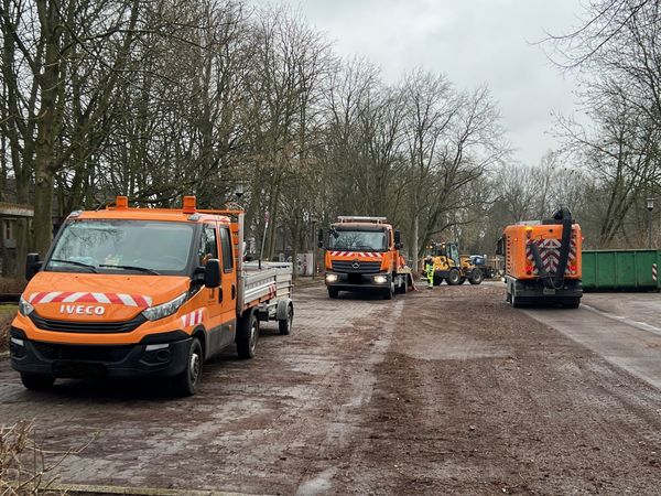 ZBH: Grünpflegearbeiten am Freizeitpark Brassert. Foto: Stadt Marl / ZBH.